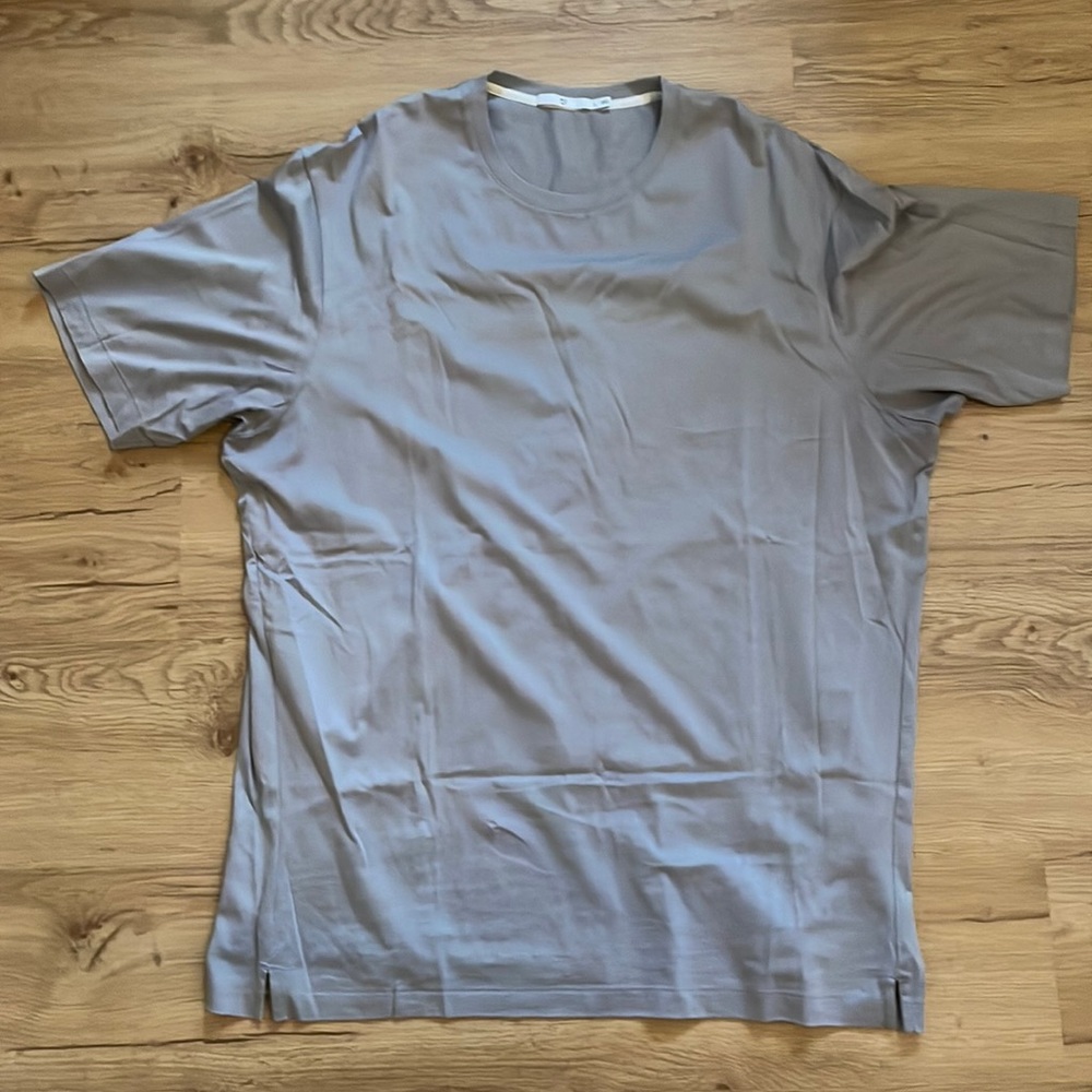 Jil sander’s tee collaboration with Uniqlo
